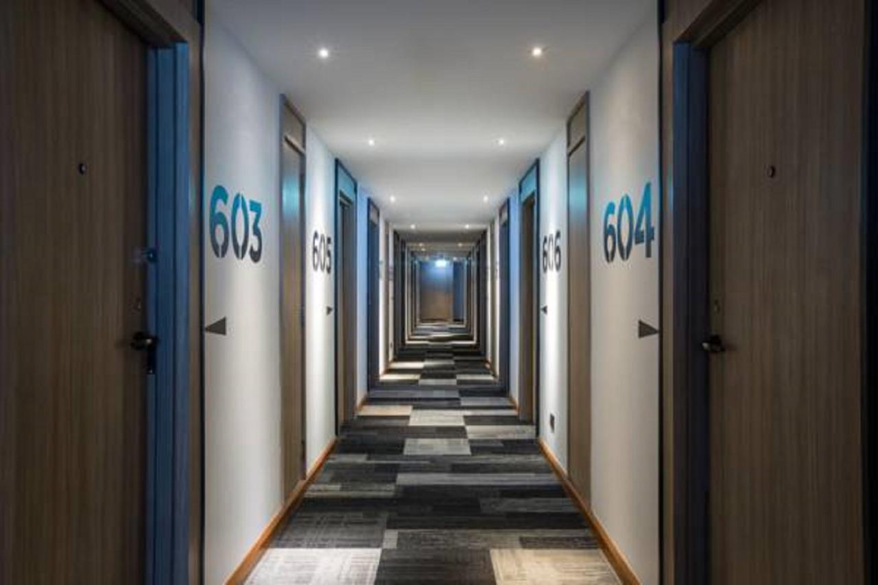 Hotel G Янгон Екстериор снимка